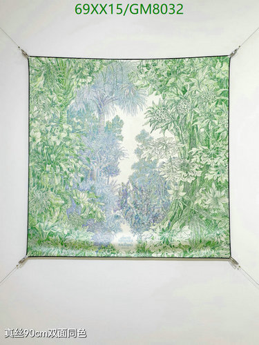 Hermès Silk Scarf 90CM: Enchanting Jungle Motif, Luxurious & Versatile