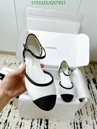 Chanel Women's Classic Two-Tone Mary Jane Flats - Sheepskin & Cowhide