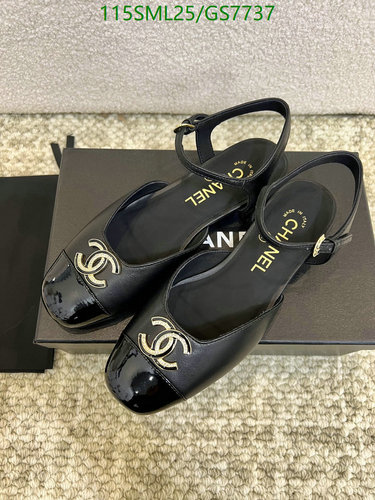 Chanel Women's Mary Jane Flats - Black Sheepskin & Patent Leather Cap Toe