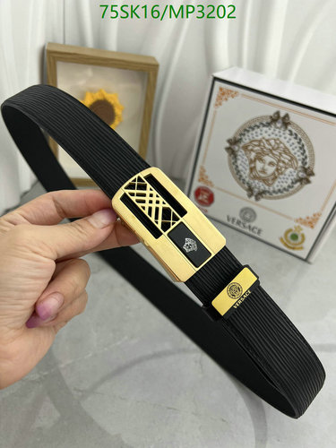 Versace Men's Elegant Black Cowhide Belt with Gold-Tone Medusa Buckle 32 Versace Men's Elegant Black Cowhide Belt with Gold-Tone Medusa Buckle