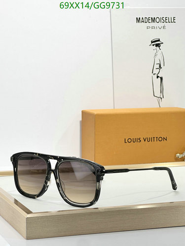 Louis Vuitton Stylish Square Sunglasses for Men - UV Protection & Fashionable
