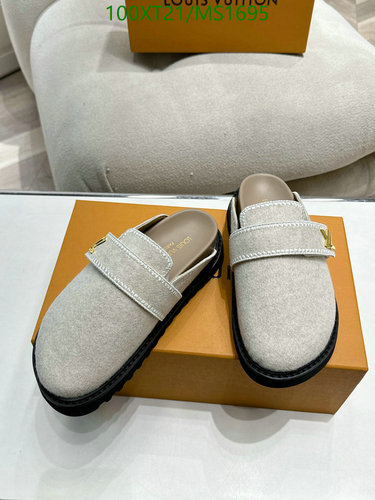 Louis Vuitton Women's Cozy Wool Slippers - Luxurious Comfort for Everyday Wear