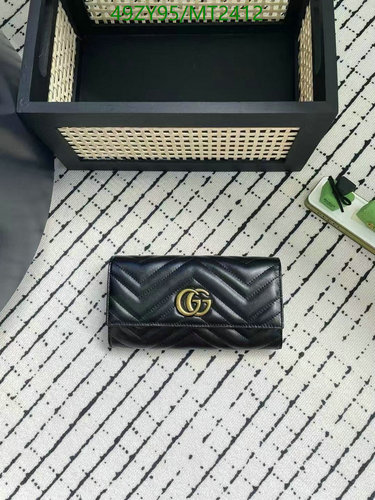 Gucci Matelassé Leather Wallet with GG Logo - Elegant & Functional