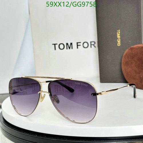 Tom Ford Aviator Sunglasses with Gold Frame and Gradient Violet Lenses