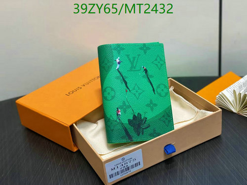 Products 20 Louis Vuitton M14875 Cowhide Wallet - Green Monogram Pattern - Compact & Stylish