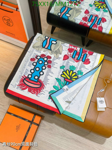 Hermès Silk Scarf 90CM: Luxurious & Versatile Fashion Accessory for All Seasons