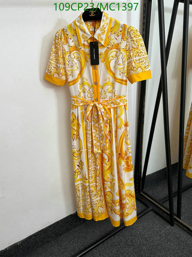 Elegant Dolce & Gabbana Baroque Print Shirtdress with Belt - Yellow/White