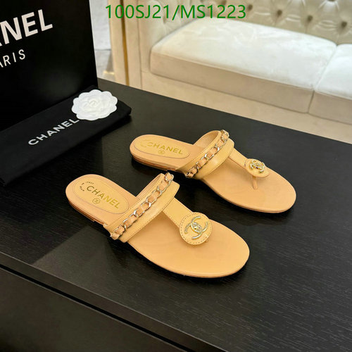 Chanel Women's Leather Thong Sandals with Chain Detail - Elegant & Comfortable