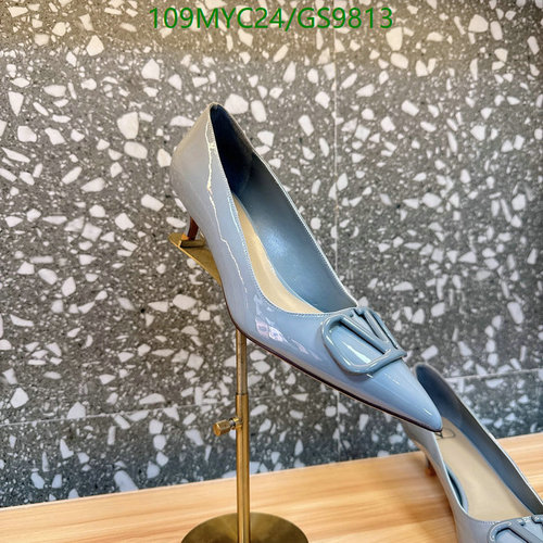 Valentino Garavani Women's Light Blue Patent Leather Rockstud Kitten Heels