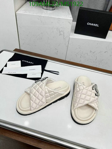 Chanel Women's Quilted Slide Sandals with Embellished Logo - Luxurious Comfort