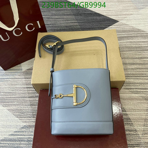 Gucci Horsebit 1955 Bucket Bag in Blue Leather - Elegant & Versatile