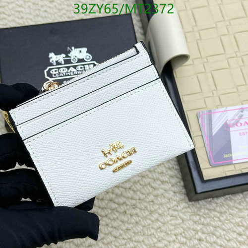 Products 27 Coach Compact Leather Card Wallet - Stylish & Functional with Zippered Pouch