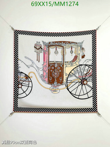 Hermès Silk Scarf 90CM: Elegant Carriage Print Luxury Accessory