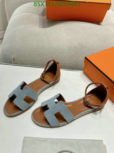 Hermès Women's Stylish Cowhide Ankle Strap Flat Sandals for Everyday Wear