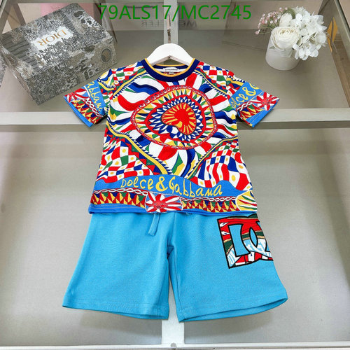 Dolce & Gabbana Kids' Multicolor Flag Print T-Shirt & Shorts Set 7 Dolce & Gabbana Kids' Multicolor Flag Print T-Shirt & Shorts Set