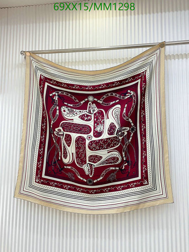 Hermès Silk Scarf - Luxurious 90x90CM Equestrian Print for Elegant Style