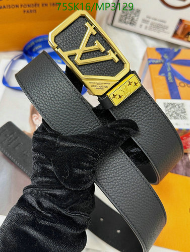 Louis Vuitton Monogram Reversible Belt - Black Cowhide Leather with Gold Buckle 22 Louis Vuitton Monogram Reversible Belt - Black Cowhide Leather with Gold Buckle