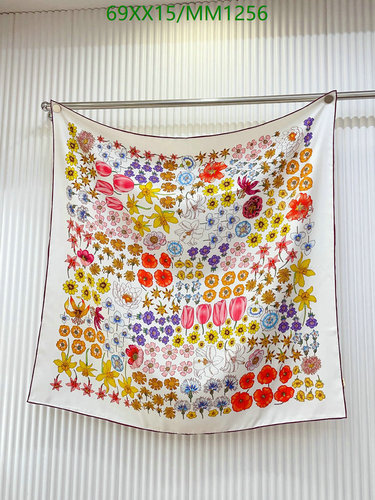 Hermes Luxurious Silk Scarf - Vibrant Floral Print, 90x90CM Square