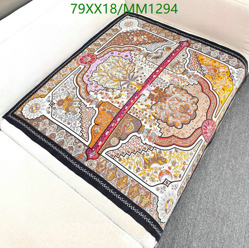 Hermès Silk Scarf 90x90CM - Luxurious Designer Accessory for Women