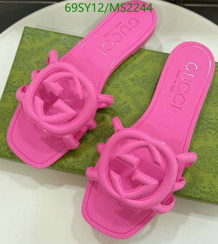 Gucci Women's GG Rubber Slide Sandals - Vibrant Pink Pool & Beach Footwear 29 Gucci Women's GG Rubber Slide Sandals - Vibrant Pink Pool & Beach Footwear