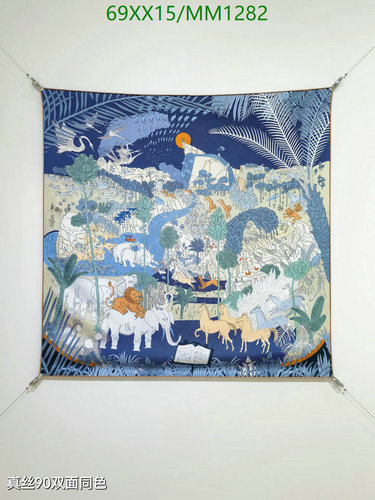 Hermès Silk Scarf 90CM x 90CM: Luxurious Square Shawl with Jungle Print