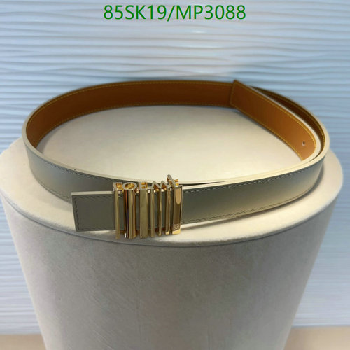 Loewe Luxury Cowhide Leather Belt for Women - Gold Buckle Design 9 Loewe Luxury Cowhide Leather Belt for Women - Gold Buckle Design
