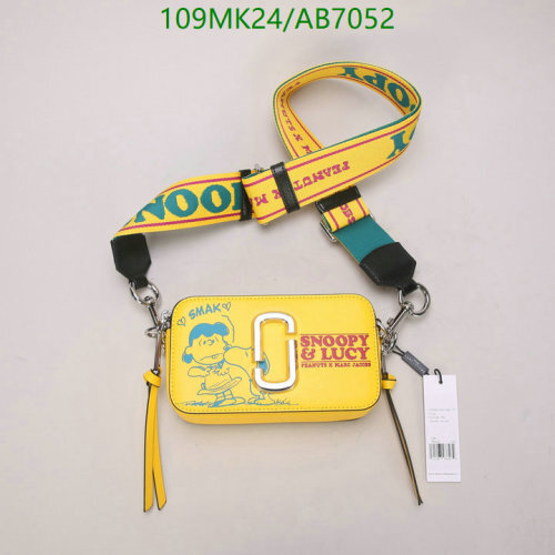 Marc Jacobs Yellow Snoopy & Lucy Camera Bag Crossbody, 18.5*10.5*6cm