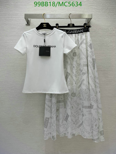 Dolce & Gabbana Women's White Cotton T-Shirt and Printed Skirt Set