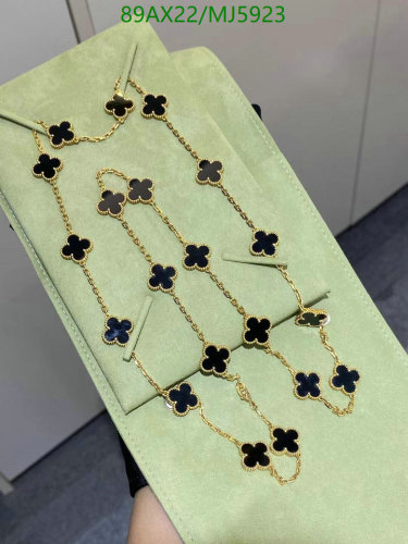 Van Cleef & Arpels Alhambra Long Necklace Gold Black Clover MJ5923 7 Van Cleef & Arpels Alhambra Long Necklace Gold Black Clover MJ5923