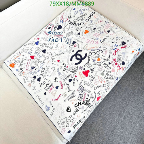 Elegant Chanel Silk Scarf, 90x90cm - Iconic Design