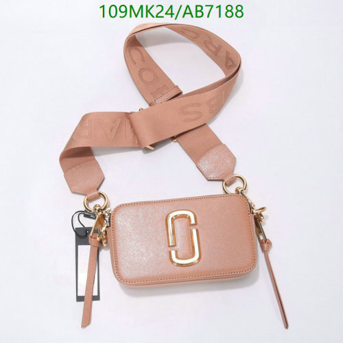 Marc Jacobs Crossbody Bag, Cowhide Leather, 18.5*10.5*6cm - Stylish and Compact