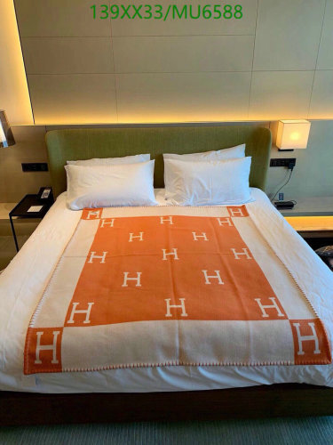 Hermès Avalon III Throw Blanket 170 x 135 cm Cashmere Orange/Ecru