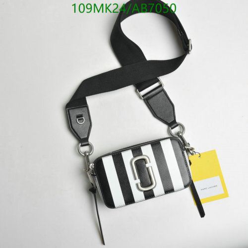 Marc Jacobs Snapshot Stripe Camera Bag, Cowhide Leather, Black/White, 18.5cm 7 Marc Jacobs Snapshot Stripe Camera Bag, Cowhide Leather, Black/White, 18.5cm