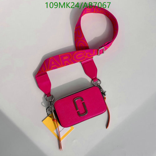 Marc Jacobs Snapshot Bag: Cowhide Leather, Fuchsia, Compact Size