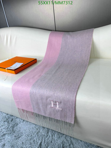 Elegant Hermès Cashmere Scarf, 45-190cm - Luxurious Warmth & Style