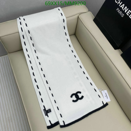 Elegant Chanel Cashmere Scarf, Luxurious Warmth and Style, 180cm Length 7 Elegant Chanel Cashmere Scarf, Luxurious Warmth and Style, 180cm Length