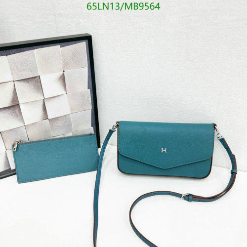 Hermes Turquoise Genuine Leather Crossbody Bag 21.5 x 13 x 3cm