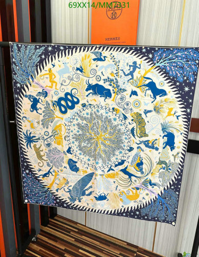 Hermès Silk Scarf 90x90cm - MM7331 - Elegant Constellation Design, Luxury Fashion