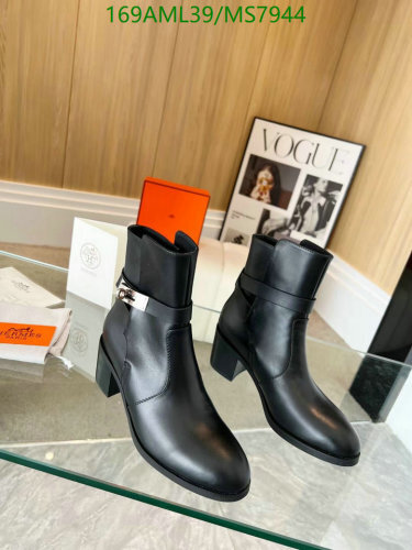 Hermès Women's Black Leather Ankle Boots with Buckle Detail - EU34-42 4 Hermès Women's Ankle Boots in Black Cowhide Leather with Silver Hardware