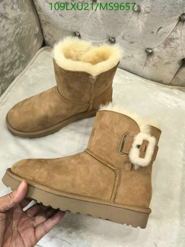 UGG Women's MS9657 Classic Short Boot, Wool Material, EU Size 35-41 - Brown 7 UGG Women's Classic Mini Buckle Boot, Chestnut Suede, Warm and Comfortable