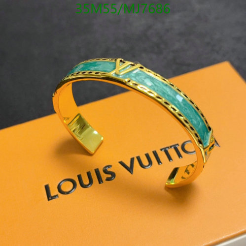 Louis Vuitton Women's Bracelet Gold with Green MJ7686, Stylish Jewelry