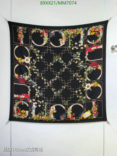 Elegant Gucci Silk Cashmere Scarf with Floral and Bird Print - 140x140cm