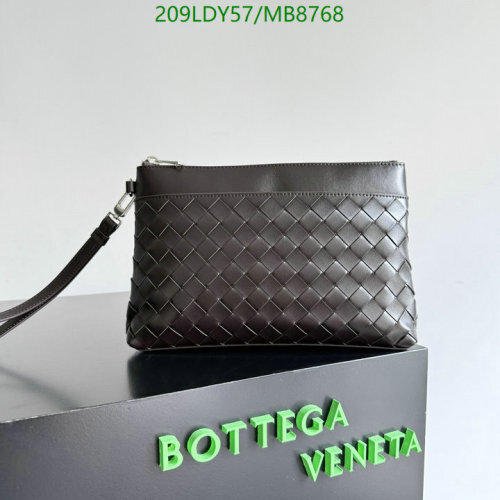 Bottega Veneta Woven Leather Clutch Bag | Stylish Handbag, Brown, 25 x 17 cm