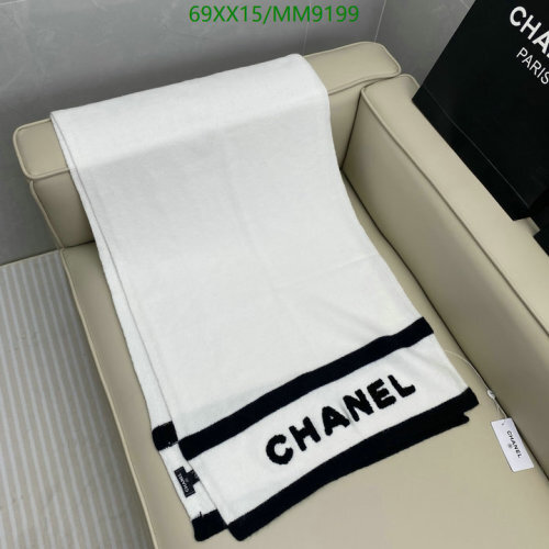 Elegant Chanel Cashmere Scarf - Timeless Design, Luxurious Comfort 7 Elegant Chanel Cashmere Scarf - Timeless Design, Luxurious Comfort