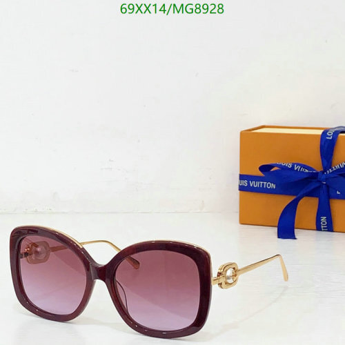 Louis Vuitton MG8928 Burgundy Square Sunglasses | Gradient Lens, Gold Hardware 4 Louis Vuitton MG8928 Burgundy Square Sunglasses | Gradient Lens, Gold Hardware