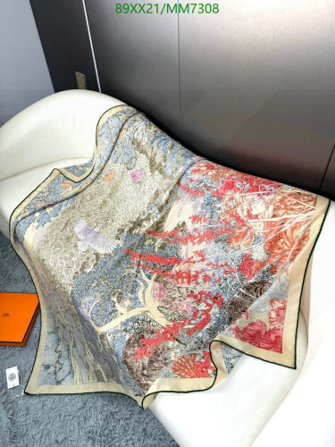 Hermès Cashmere Scarf 140cm - Luxurious Design, Elegant Style, and Versatile Wear