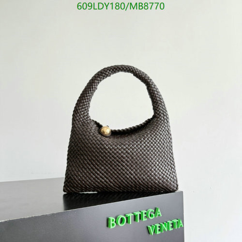 Bottega Veneta Brown Leather Woven Handle Bag, 31 x 19 x 9cm
