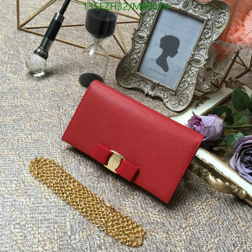 Salvatore Ferragamo 22B875 Red Leather Wallet with Chain - 19 x 10 x 3 cm