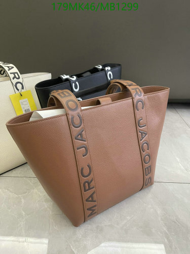 Marc Jacobs Leather Tote Bag, 31 x 28 x 14 cm - Stylish and Functional