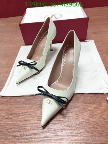 Valentino Women's Ivory Leather Pumps with Black Bow Detail - Size EU35-42 6 Valentino Women's Ivory Leather Pumps with Black Bow Detail - Size EU35-42